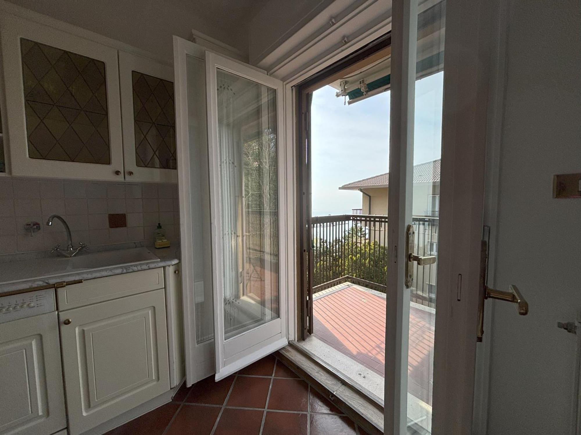 Affitto Turistico Via Bonomea 219-1 Apartamento Trieste Exterior foto